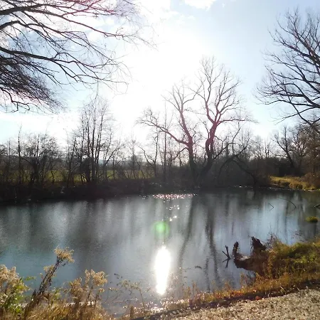 Pinia Slnava 01 - Luxury Lakeside With Pool Lägenhet *