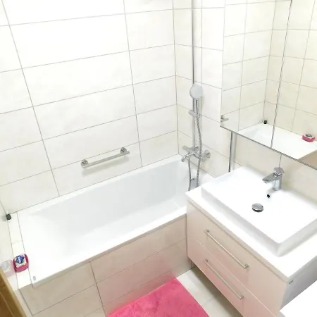 Pinia Slnava 01 - Luxury Lakeside With Pool * Banka