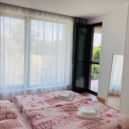 Pinia Slnava 01 - Luxury Lakeside With Pool