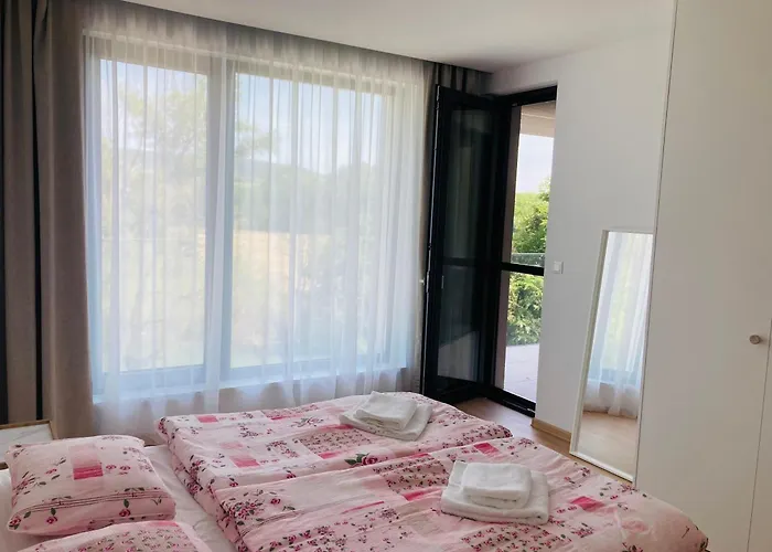 Pinia Slnava 01 - Luxury Lakeside With Pool
