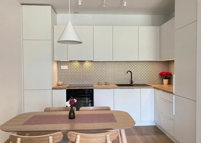 Pinia Slnava 01 - Luxury Lakeside With Pool Banka