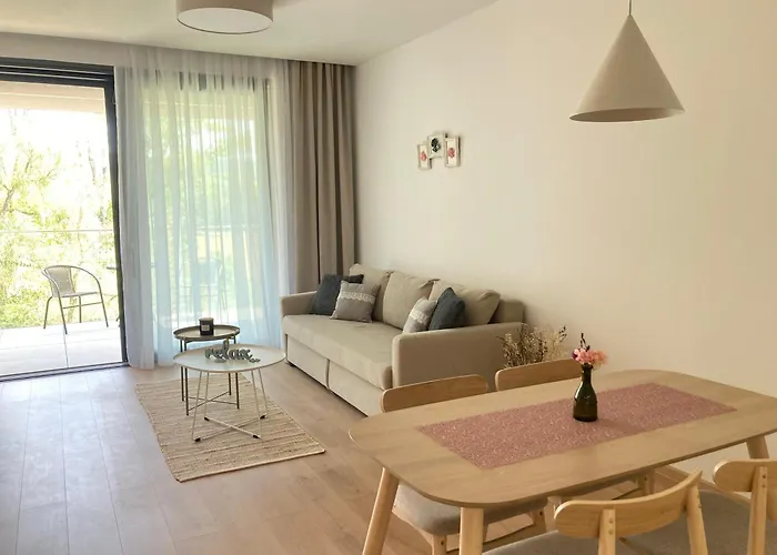 Pinia Slnava 01 - Luxury Lakeside With Pool * Banka
