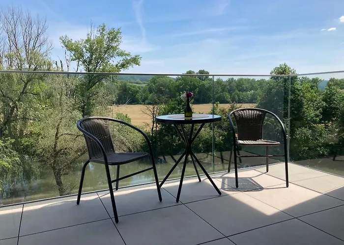 Pinia Slnava 01 - Luxury Lakeside With Pool